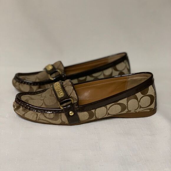 COACH Flats Women's 8 Felisha Signature C Loafer Khaki Tan Fabric Patent Leather - Picture 2 of 13